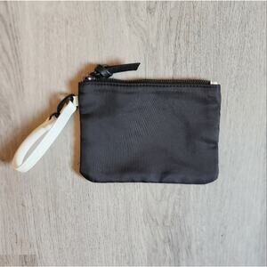 Steve Madden Women's Black Zip Closure Coin Purse Wristlet Handbag Accessories